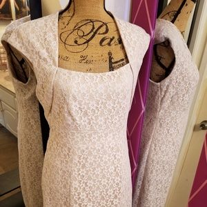 NWT Sz10 Sangria dress, nude with white lace